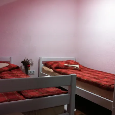 Pansion Zeyno Guest house *